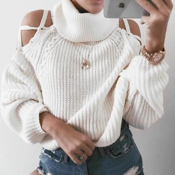MODA ME COUTURE Sweaters - MERLYN Cream Turtleneck Sweater